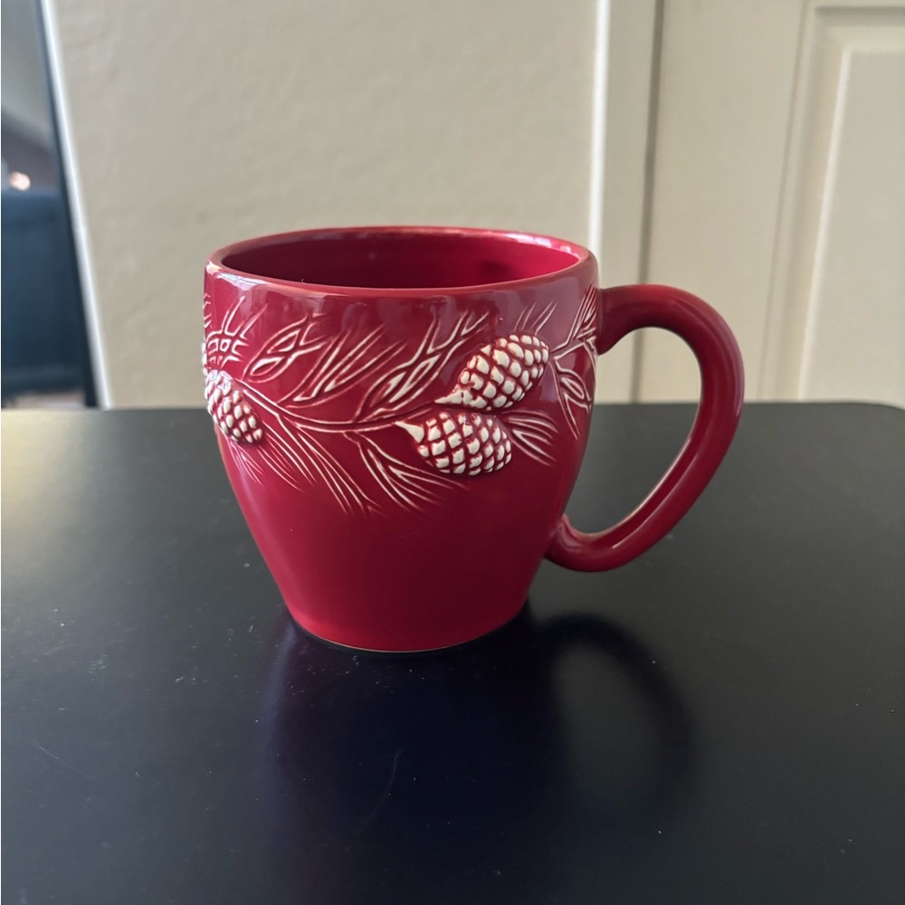 Bath and body Works Pinecone coffee mug